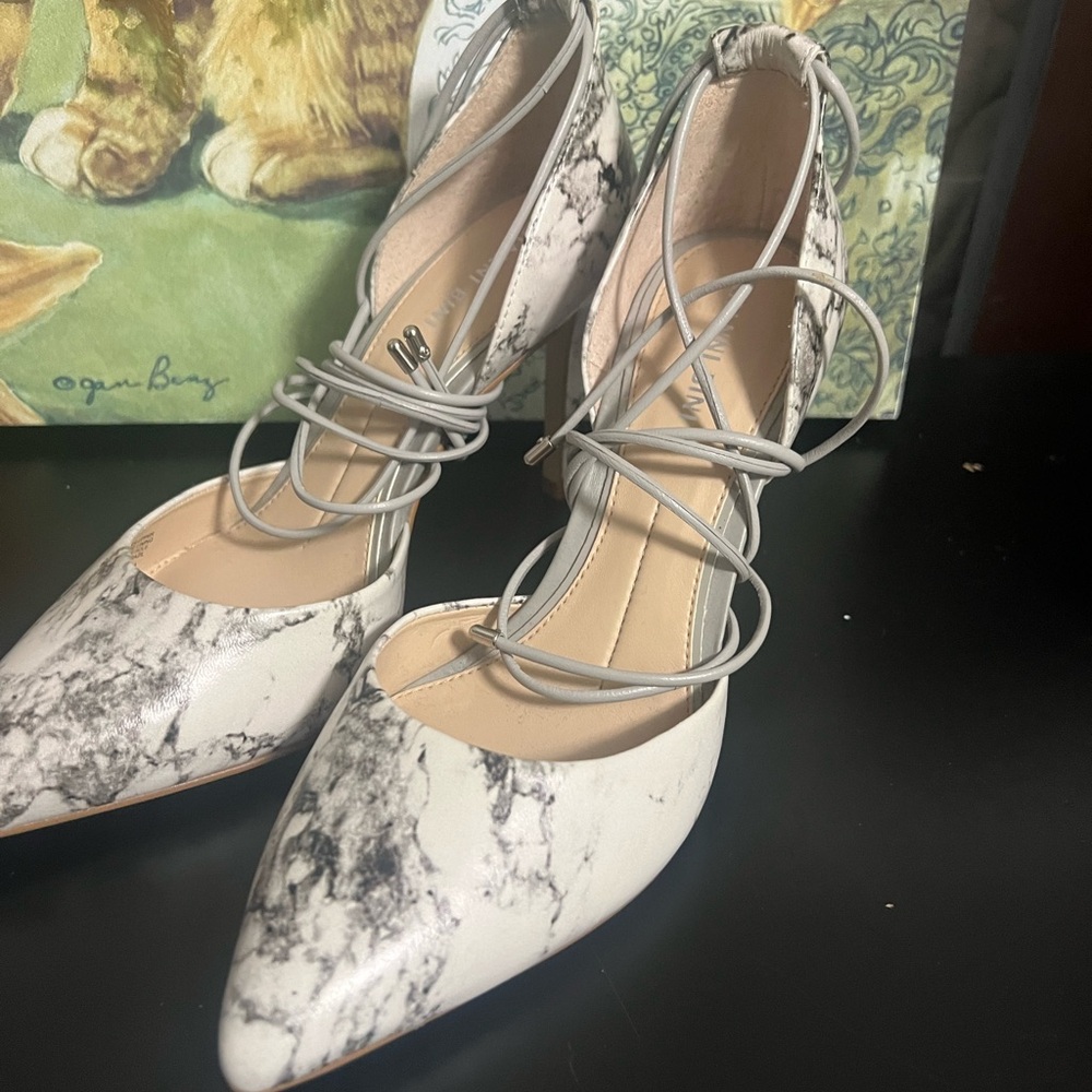 GIANNI BINI Woman's "Edda" Marble Print Heels Size 7.5 US